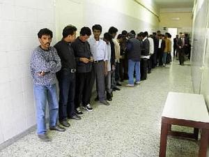 Immigrati in Questura in attesa di accertamenti